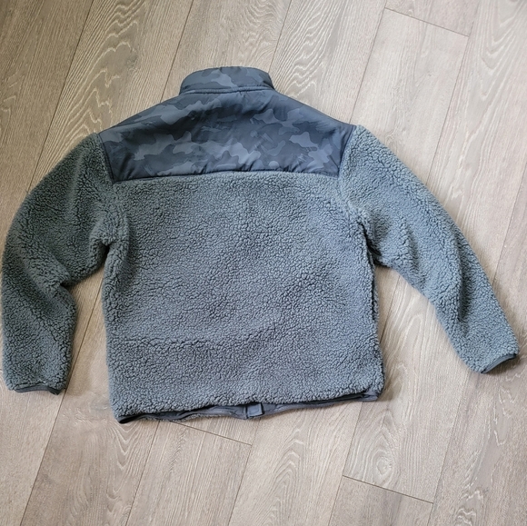 Reebok Fleece - Picture 2 of 3